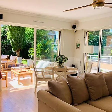 Appartamento Charming With Garden